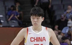 中国男篮新星杨瀚森即将正式加入国家队，备战即将展开的热身赛事，为接下来的国际大赛蓄势待发