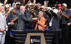 NBA热度回升，但82场常规赛的沉闷难题仍未解